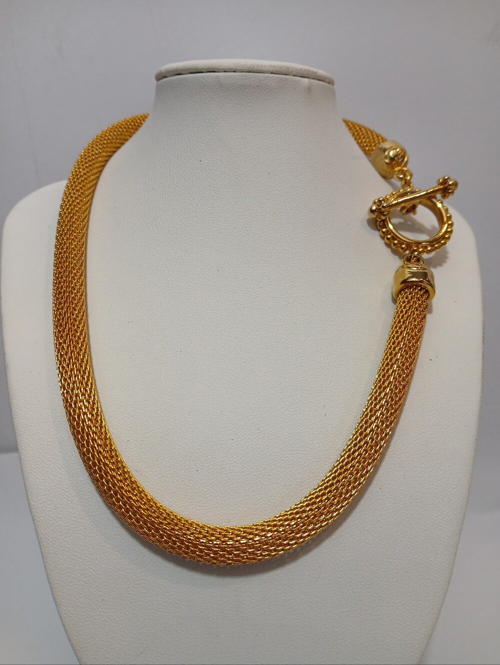 Vintage Gold Tone Mesh Collar Choker  Necklace With Toggle Closure